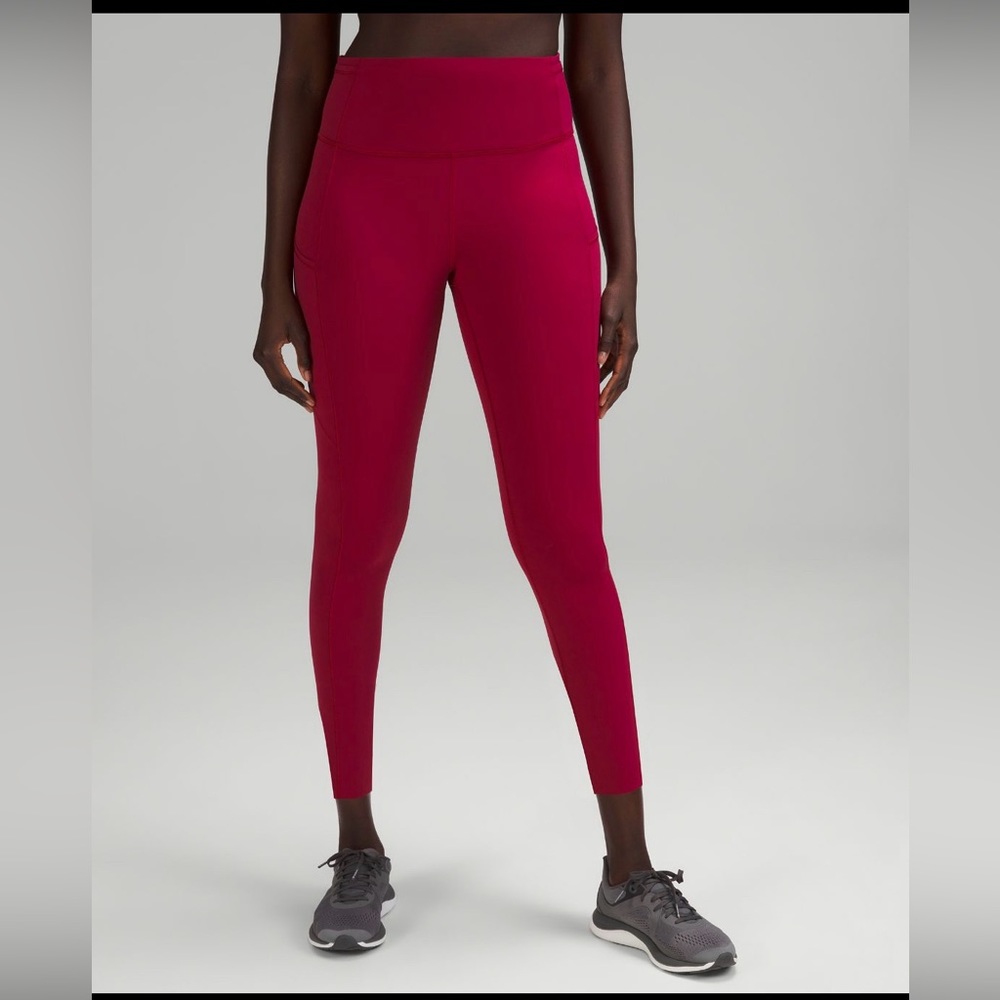 Lululemon HR fast and Free size 8 color pomegranate new in bag
